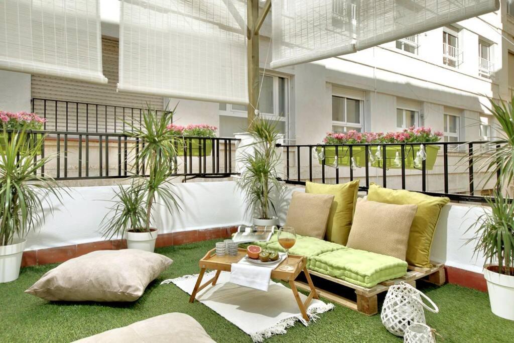 Acogedor Apartamento En El Centro De La Ciudad Granada Exterior foto